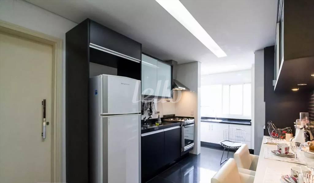 COZINHA de Apartamento para alugar, Padrão com 125 m², 2 quartos e 1 vaga em Consolação - São Paulo
