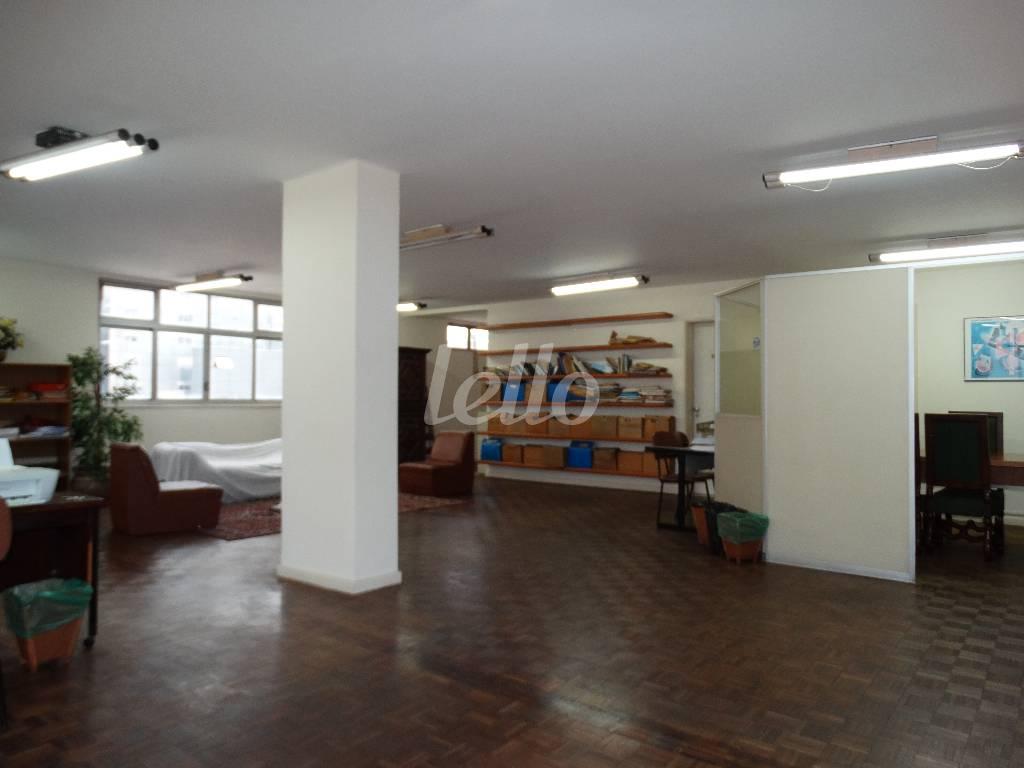 CONJUNTO de Sala / Conjunto para alugar, Padrão com 190 m², e 2 vagas em Santa Cecília - São Paulo