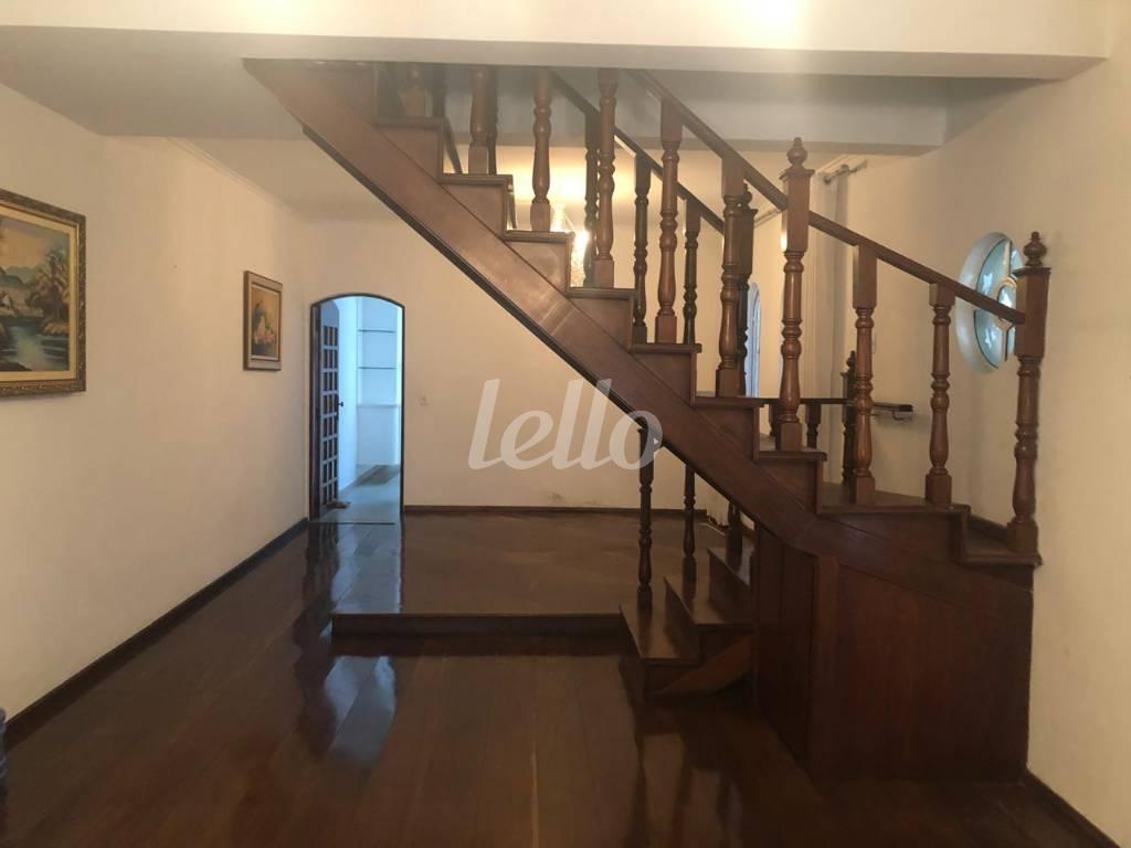 SALA de Casa à venda, sobrado com 360 m², 3 quartos e 3 vagas em Vila Graciosa - São Paulo