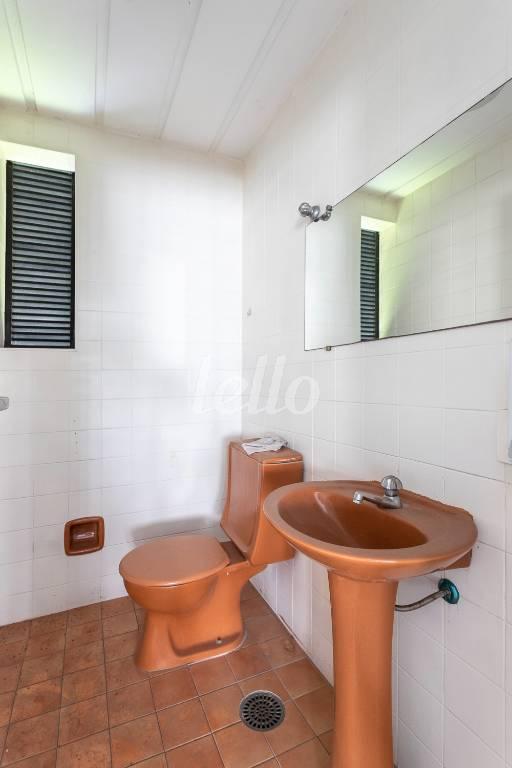 BANHEIRO 3 de Sala / Conjunto para alugar, Padrão com 221 m², e 4 vagas em Cidade Monções - São Paulo