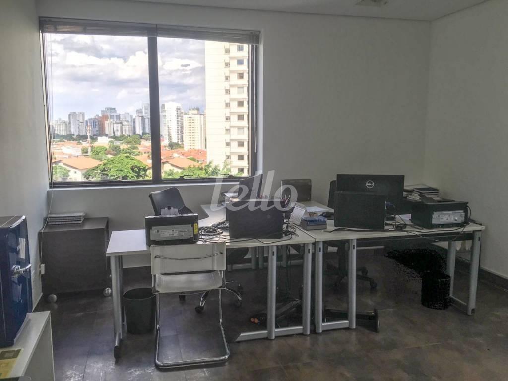 SALA de Sala / Conjunto para alugar, Padrão com 35 m², e 1 vaga em Cidade Monções - São Paulo