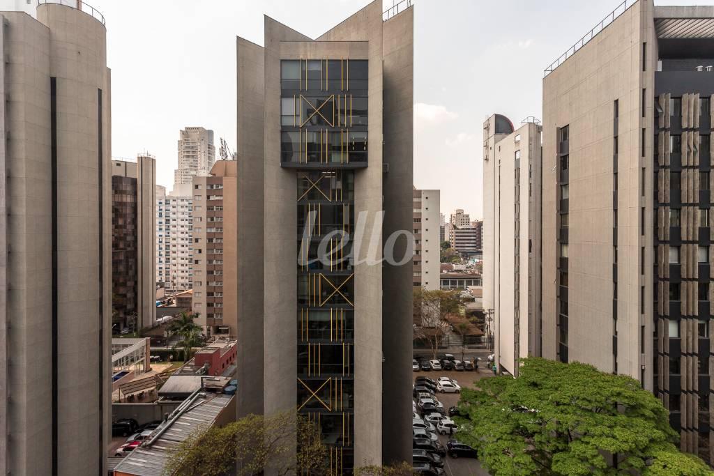 VISTA de Sala / Conjunto para alugar, Padrão com 221 m², e 4 vagas em Cidade Monções - São Paulo
