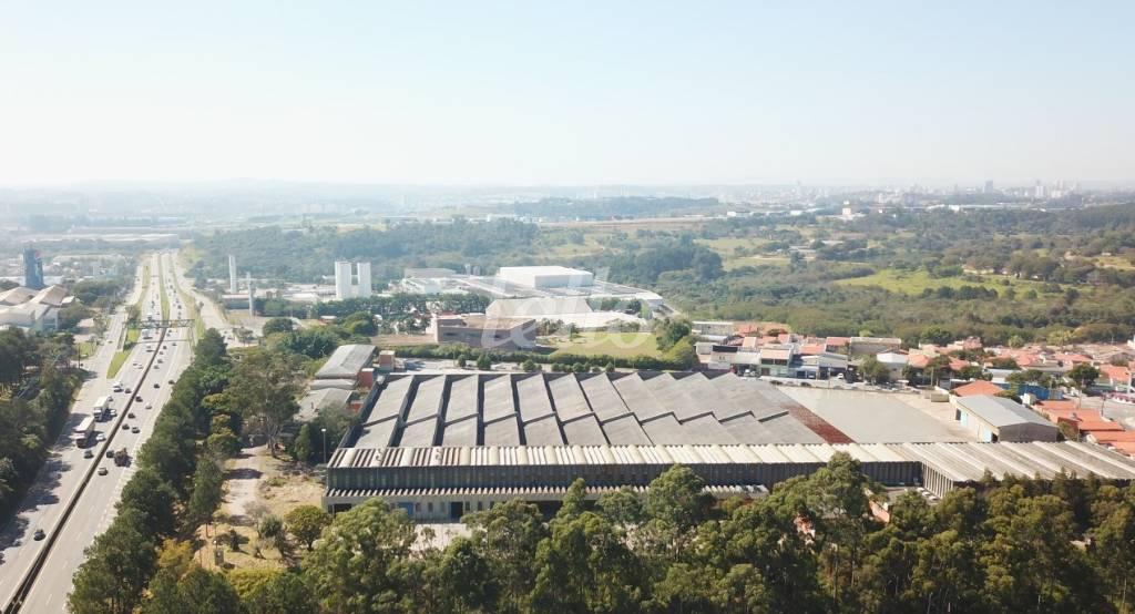 GALPÃO de Galpão/Armazém à venda, Padrão com 4962125 m², e em Medeiros - Jundiaí