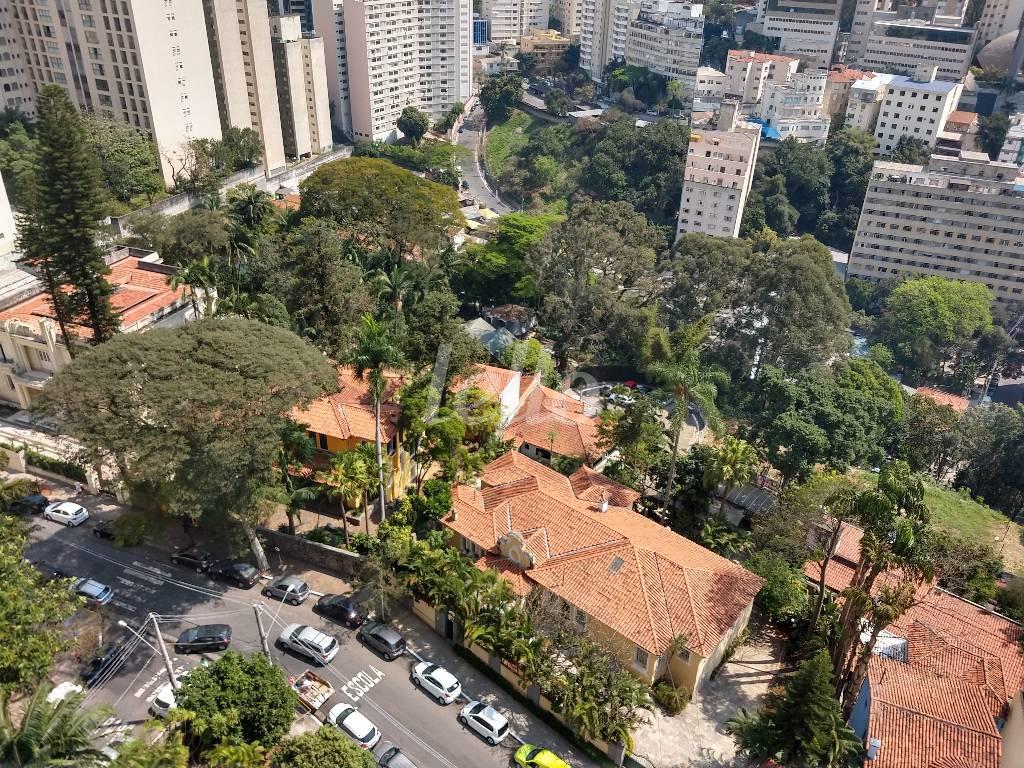 VISTA de Apartamento para alugar, Padrão com 620 m², 4 quartos e 4 vagas em Morro dos Ingleses - São Paulo