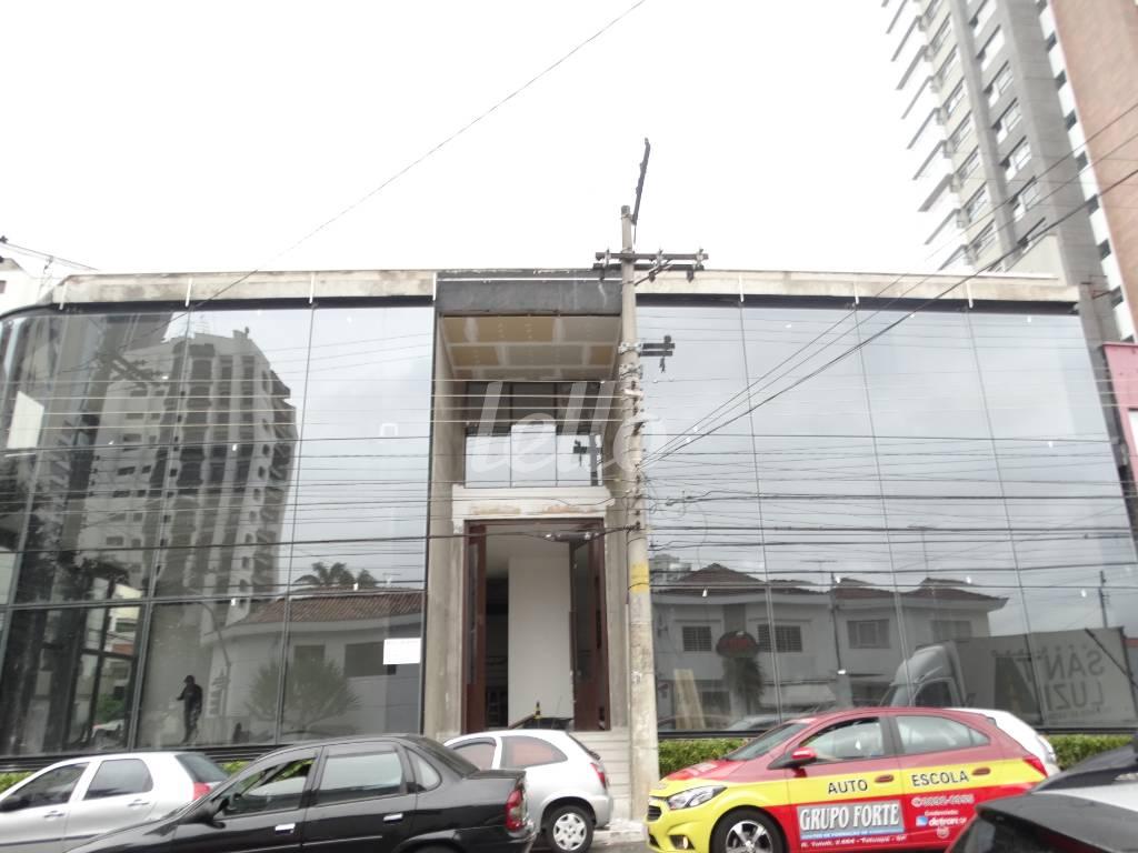 FACHADA de Prédio Comercial para alugar, Monousuário com 1050 m², e 10 vagas em Tatuapé - São Paulo