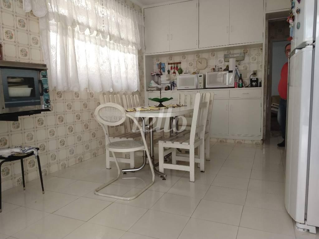 COZINHA de Casa à venda, sobrado com 300 m², 3 quartos e 2 vagas em Vila Moreira - São Paulo