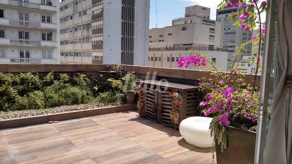 TERRAÇO de Apartamento à venda, Duplex com 340 m², 3 quartos e 1 vaga em Jardins - São Paulo
