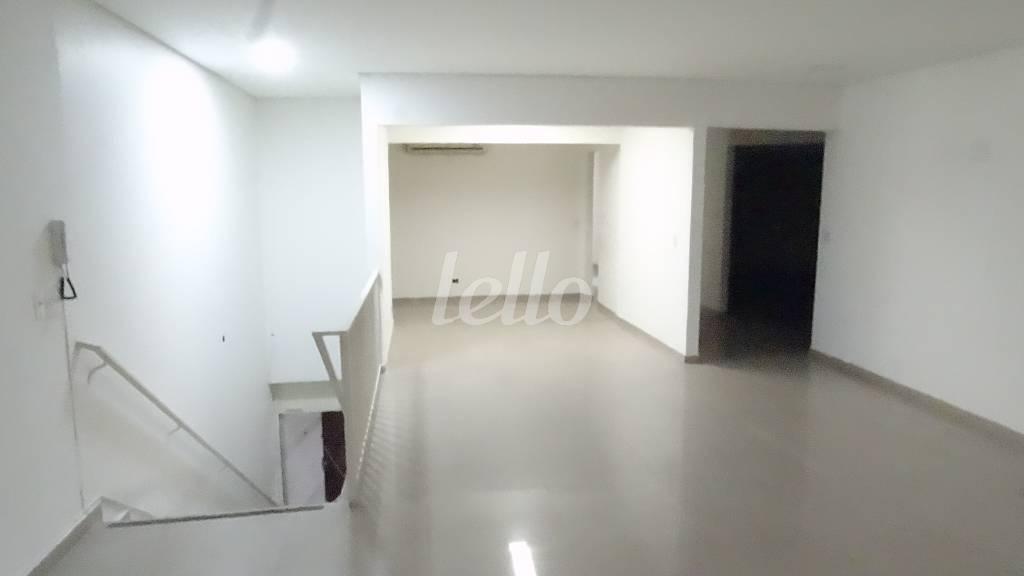 SALÃO de Sala / Conjunto para alugar, Padrão com 153 m², e em Vila Gustavo - São Paulo