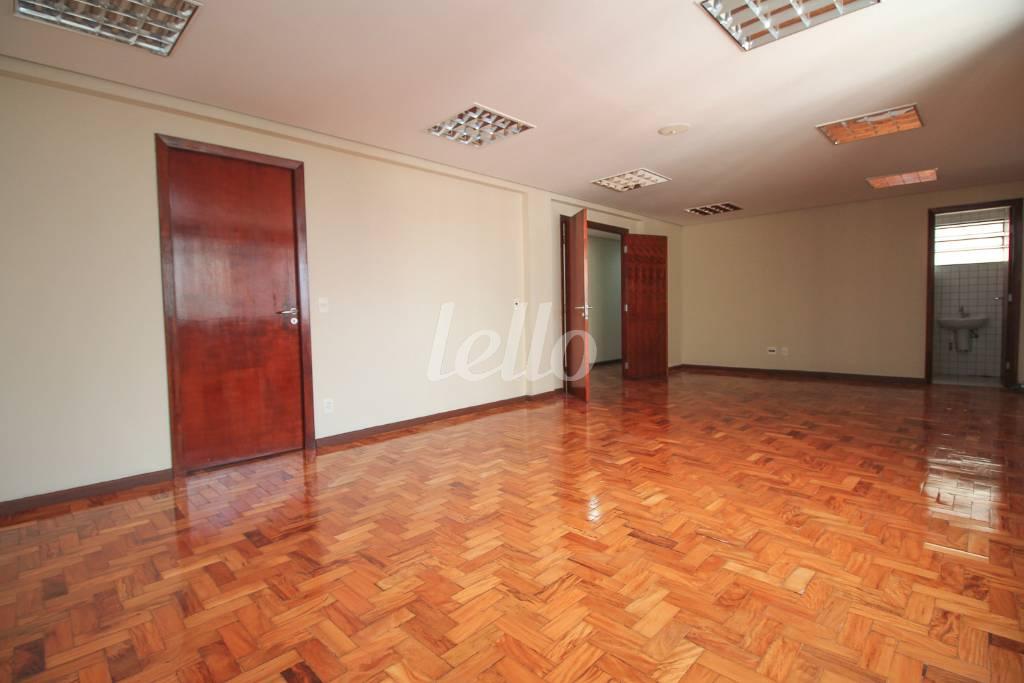 SALA 1 de Sala / Conjunto para alugar, Padrão com 84 m², e em Bela Vista - São Paulo