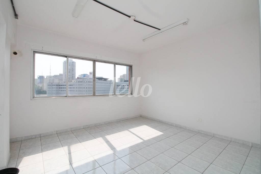 SALA 1 de Sala / Conjunto para alugar, Padrão com 52 m², e em Liberdade - São Paulo