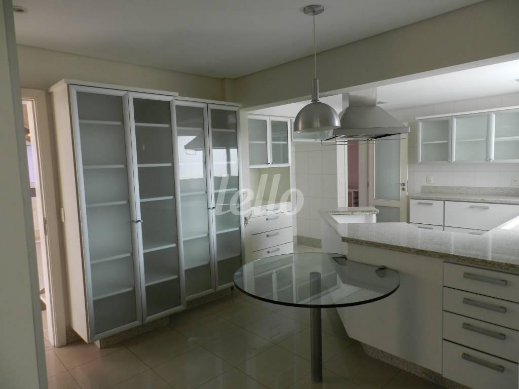 016 de Apartamento à venda, Duplex com 325 m², 4 quartos e 5 vagas em Vila Virgínia - Jundiaí