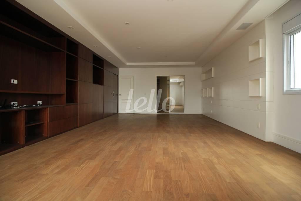 SUÍTE MASTER de Apartamento à venda, Duplex com 518 m², 4 quartos e 8 vagas em Paraíso - São Paulo