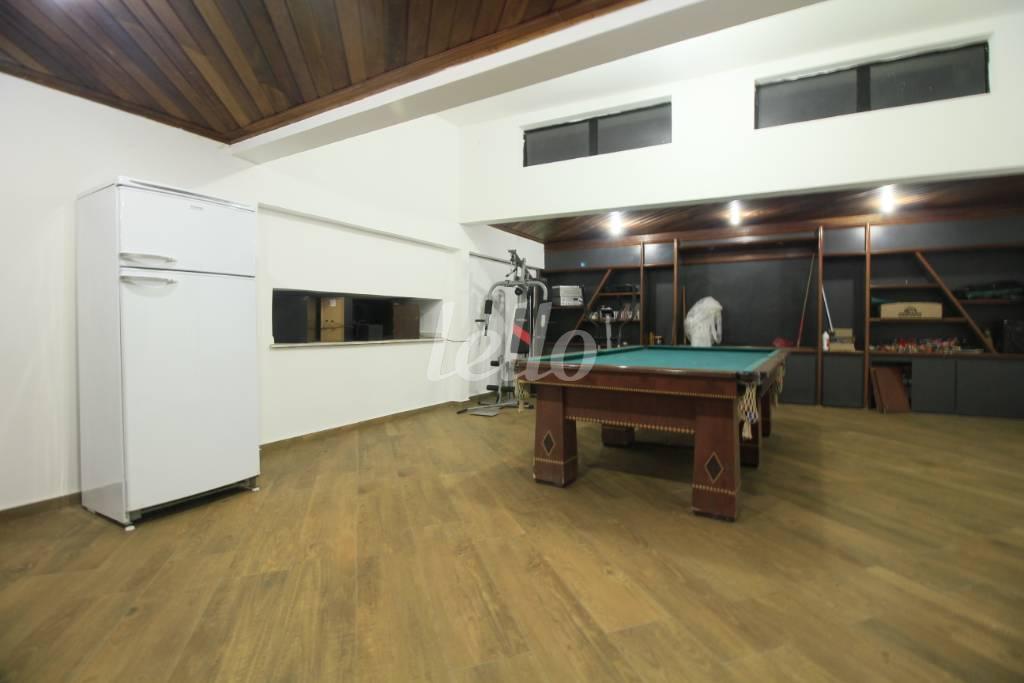 SALÃO DE JOGOS de Casa à venda, térrea com 608 m², 6 quartos e 7 vagas em Vila Ivone - São Paulo
