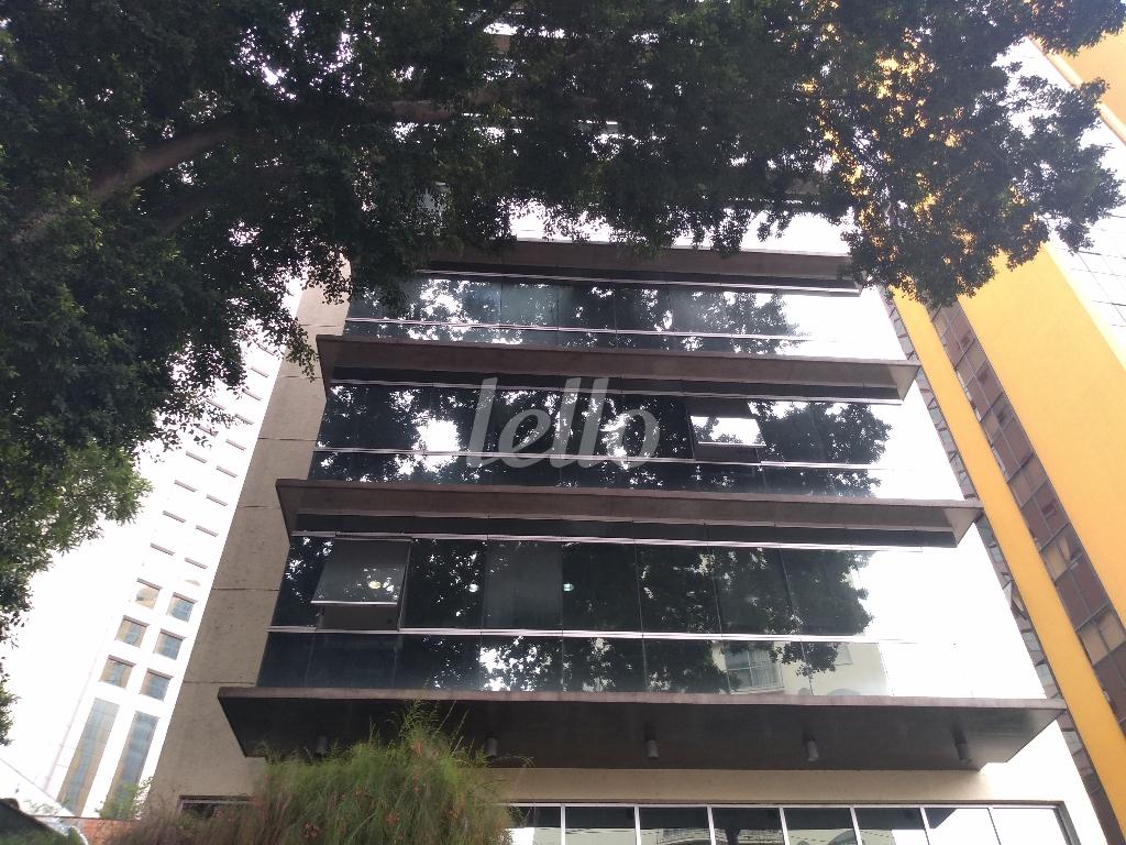FACHADA de Sala / Conjunto para alugar, Padrão com 38 m², e 1 vaga em Liberdade - São Paulo