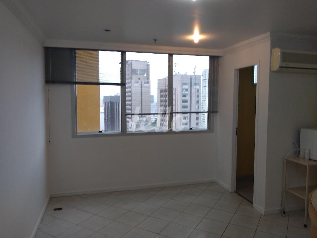 RECEPÇÃO de Sala / Conjunto para alugar, Padrão com 38 m², e 1 vaga em Liberdade - São Paulo