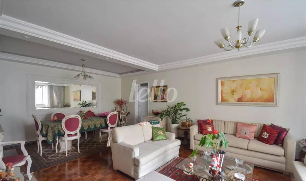 SALA de Apartamento para alugar, Padrão com 198 m², 3 quartos e 1 vaga em Paraíso - São Paulo