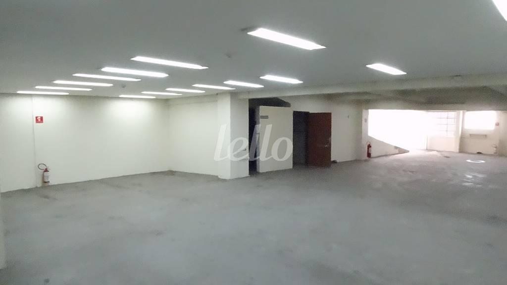 ESTACIONAMENTO de Prédio Comercial para alugar, Multiusuário com 1227 m², e 10 vagas em Tucuruvi - São Paulo