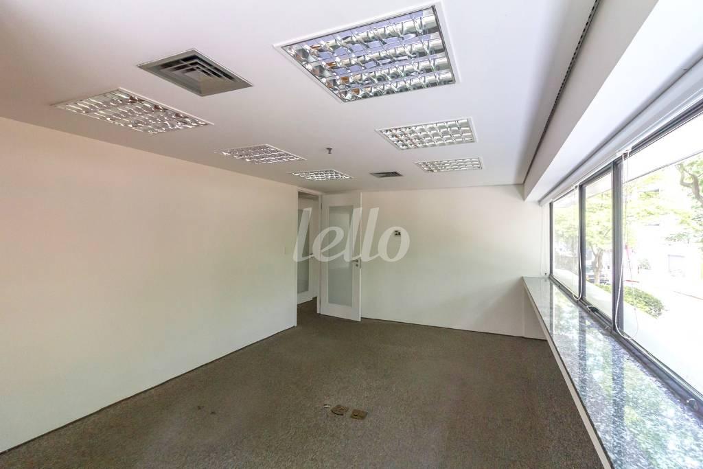 SALA 4 de Sala / Conjunto para alugar, Padrão com 139 m², e 6 vagas em Brooklin Paulista - São Paulo