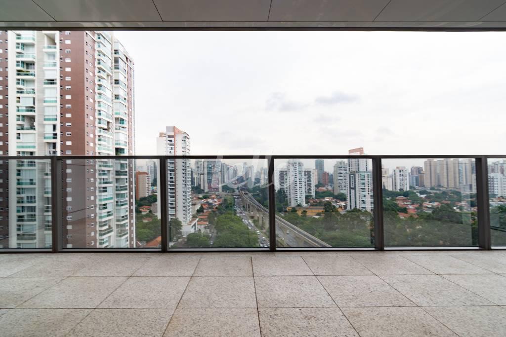 SACADA de Sala / Conjunto para alugar, Padrão com 271 m², e 8 vagas em Cidade Monções - São Paulo