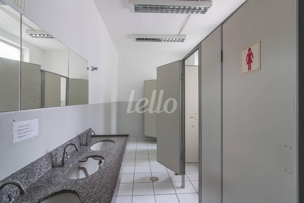 BANHEIRO 2 de Sala / Conjunto para alugar, Padrão com 626 m², e em República - São Paulo