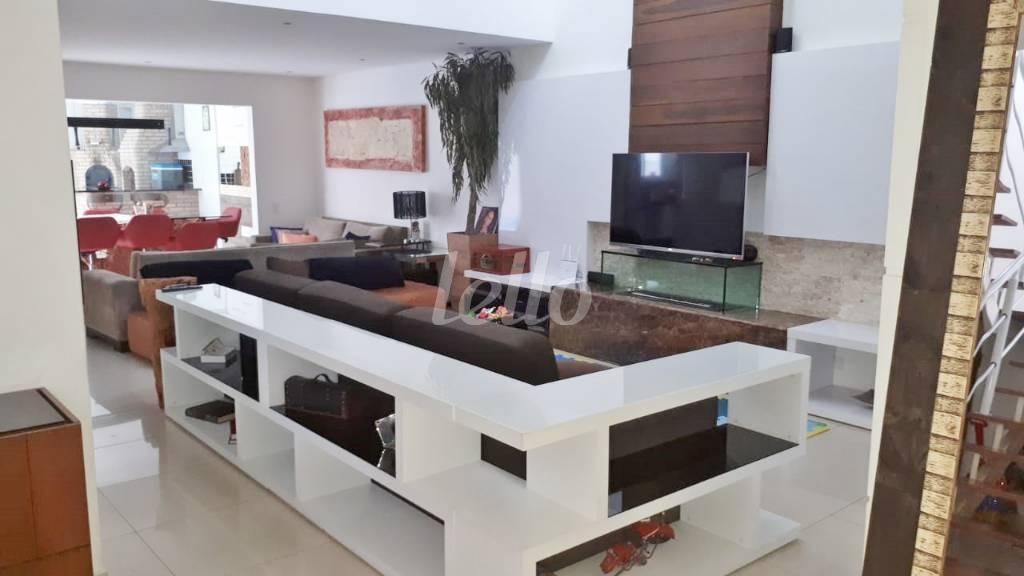 SALA TV de Casa à venda, sobrado com 300 m², 4 quartos e 3 vagas em Vila Albertina - São Paulo