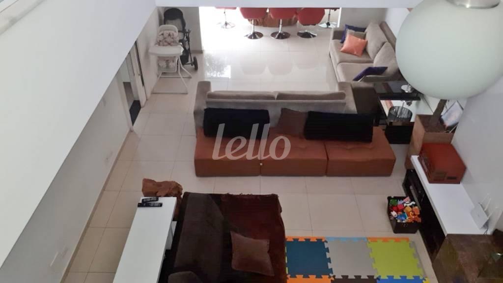 LIVING de Casa à venda, sobrado com 300 m², 4 quartos e 3 vagas em Vila Albertina - São Paulo