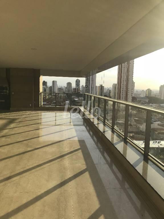 VARANDA GOURMET de Apartamento à venda, Padrão com 374 m², 4 quartos e 6 vagas em Vila Gomes Cardim - São Paulo