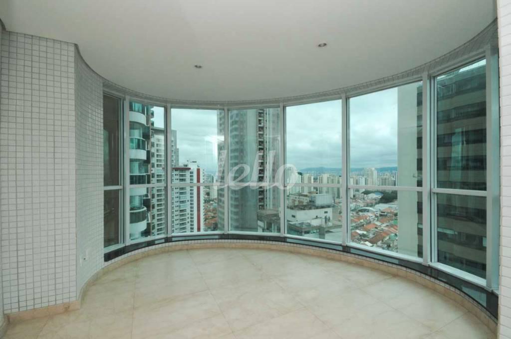 VARANDA GOURMET de Apartamento à venda, Padrão com 335 m², 4 quartos e 5 vagas em Tatuapé - São Paulo