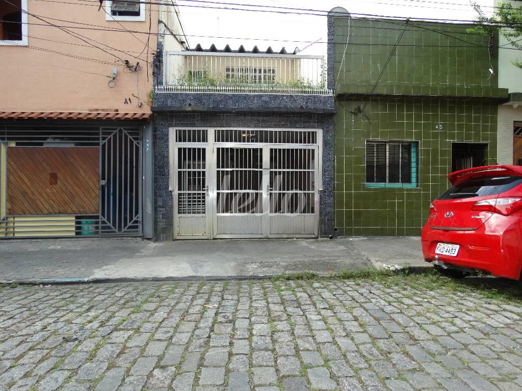 FACHADA de Casa à venda, sobrado com 110 m², 2 quartos e 1 vaga em Brás - São Paulo