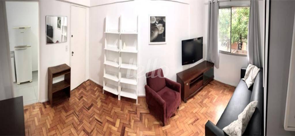 SALA de Apartamento à venda, Padrão com 70 m², 2 quartos e 1 vaga em Itaim Bibi - São Paulo