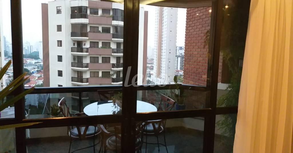 SACADA de Apartamento à venda, Padrão com 138 m², 3 quartos e 4 vagas em Tatuapé - São Paulo