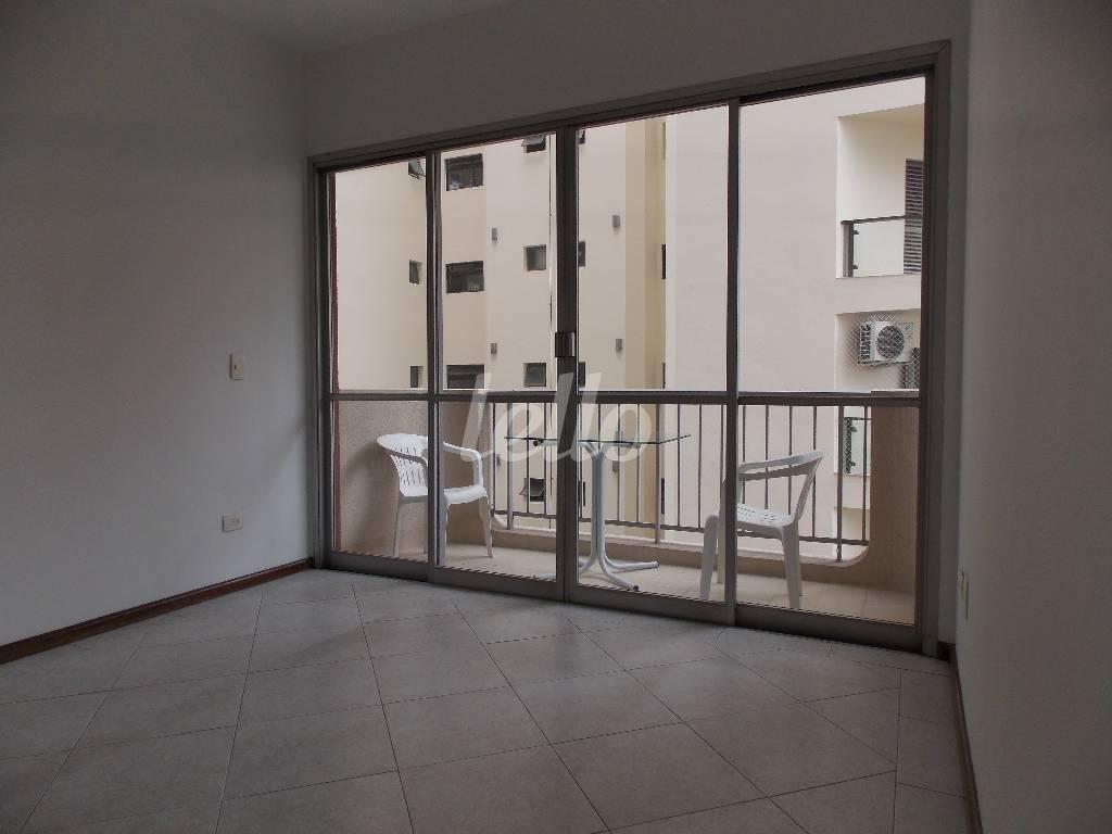 SALA de Apartamento à venda, Padrão com 106 m², 3 quartos e 2 vagas em Vila Olímpia - São Paulo