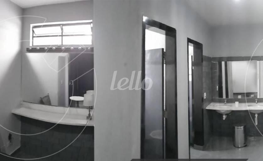 CAMARIM de Salão para alugar, Padrão com 450 m², e em Bela Vista - São Paulo