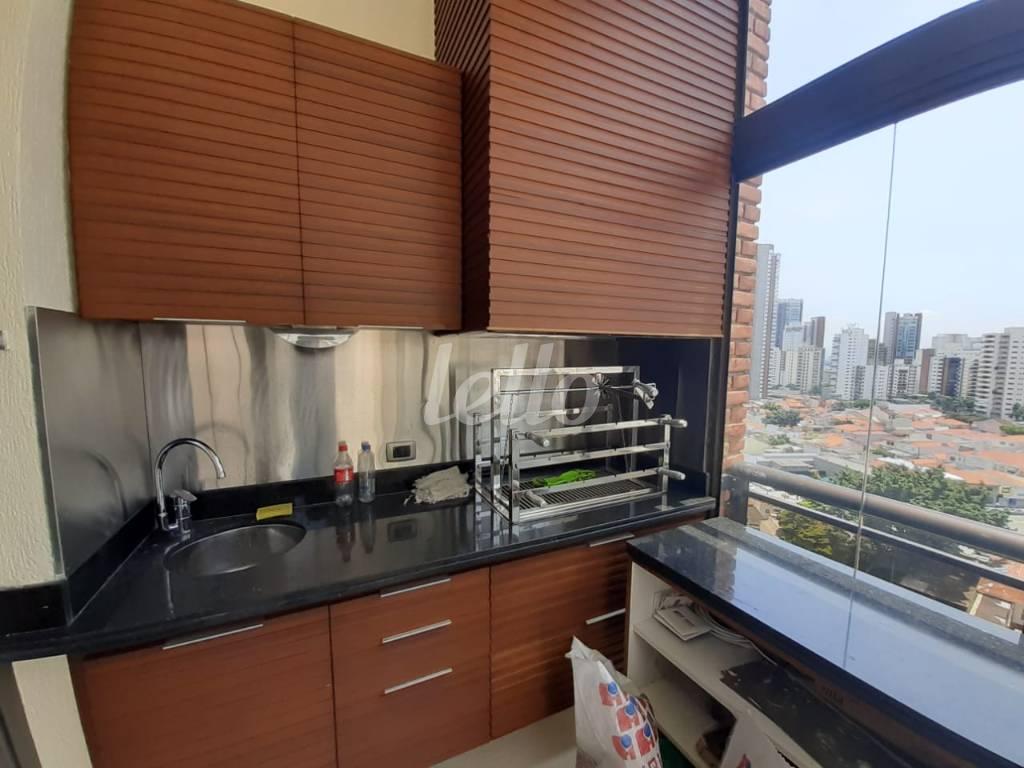 VARANDA GOURMET de Apartamento à venda, cobertura - Padrão com 339 m², 3 quartos e 4 vagas em Tatuapé - São Paulo