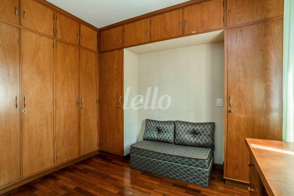 DORMITORIO de Apartamento à venda, Padrão com 120 m², 3 quartos e 3 vagas em Alto de Pinheiros - São Paulo