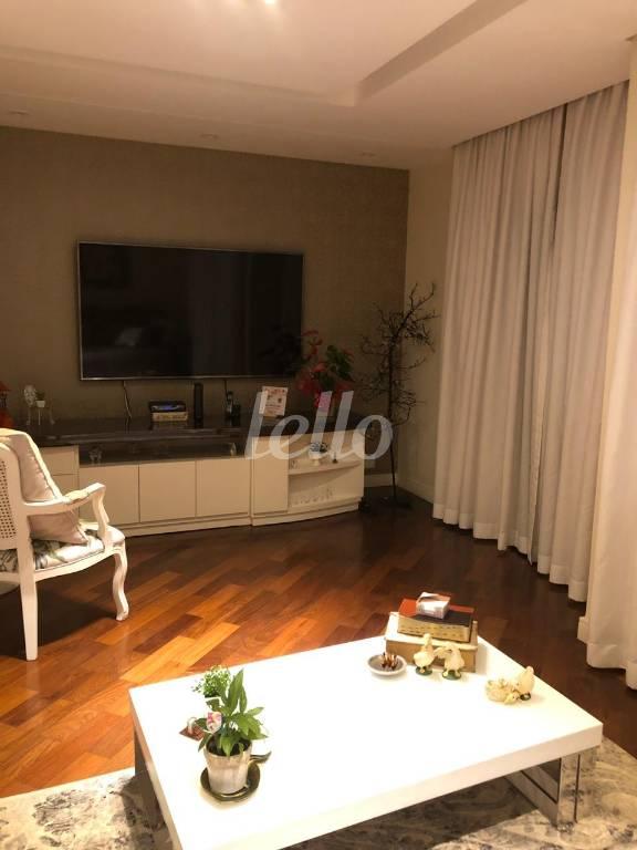 SALA DOIS AMBIENTES de Apartamento à venda, Padrão com 147 m², 3 quartos e 2 vagas em Vila Regente Feijó - São Paulo