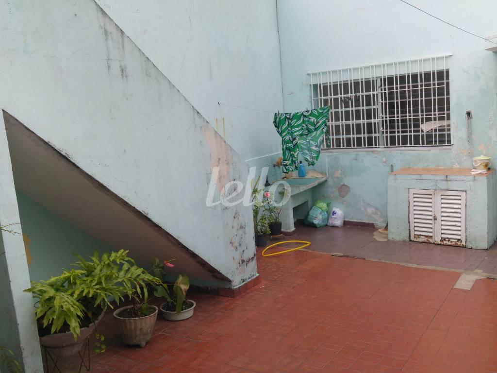 QUINTAL de Casa à venda, sobrado com 148 m², 2 quartos e 1 vaga em Vila Fernandes - São Paulo