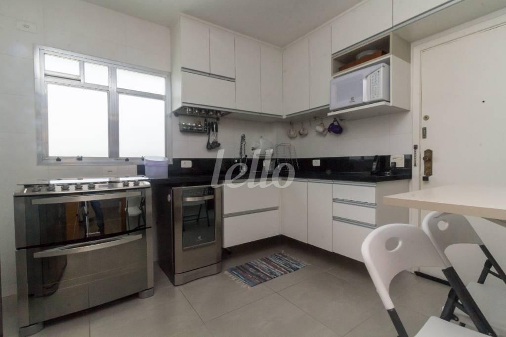 COZINHA de Apartamento à venda, cobertura - Padrão com 236 m², 3 quartos e 1 vaga em Perdizes - São Paulo