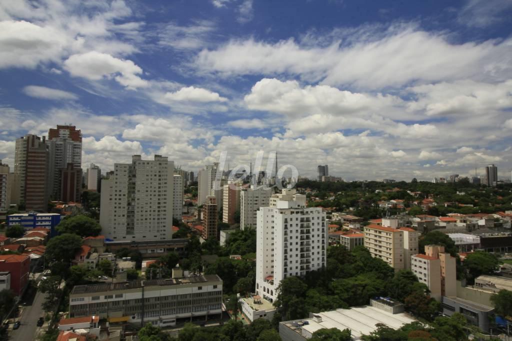 VISTA COBERTURA de Apartamento à venda, cobertura - Padrão com 236 m², 3 quartos e 1 vaga em Perdizes - São Paulo