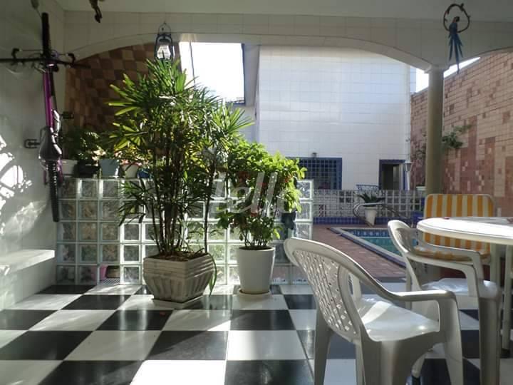 ÁREA EXTERNA de Casa à venda, sobrado com 372 m², 4 quartos e 5 vagas em Vila Celeste - São Paulo