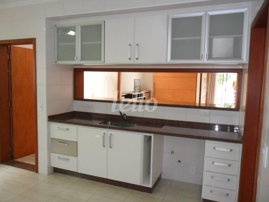 COZINHA de Casa à venda, térrea com 503 m², 4 quartos e 7 vagas em Jardim Mirim - Jundiaí