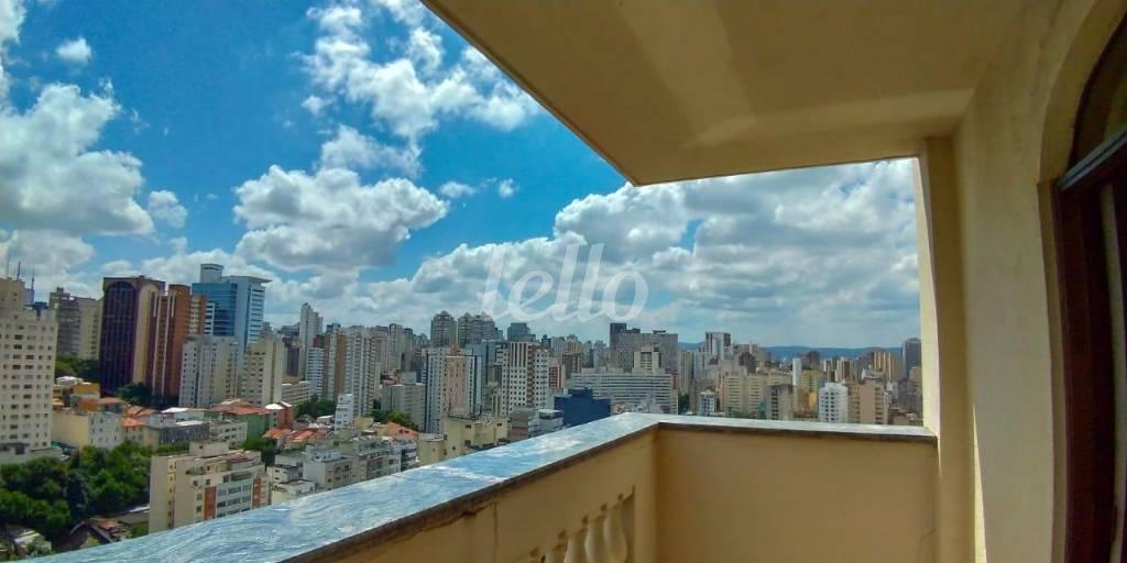 VARANDA de Apartamento à venda, Padrão com 210 m², 3 quartos e 2 vagas em Bela Vista - São Paulo