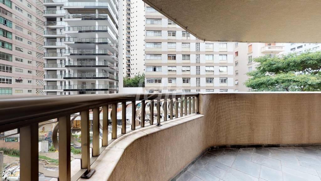 VARANDA de Apartamento à venda, Padrão com 292 m², 4 quartos e em Jardim Paulista - São Paulo