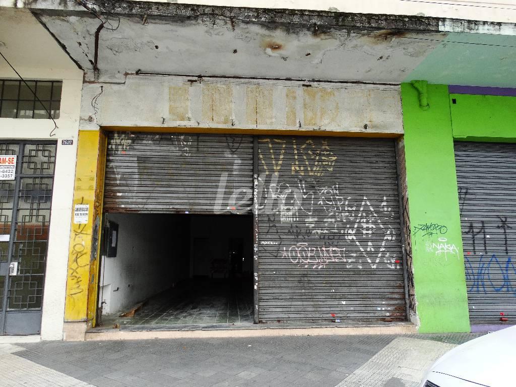 FACHADA de Loja para alugar, Padrão com 100 m², e em Ipiranga - São Paulo
