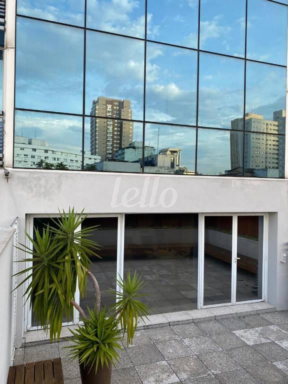 LOUNGE de Prédio Comercial para alugar, Monousuário com 3500 m², e 25 vagas em Liberdade - São Paulo