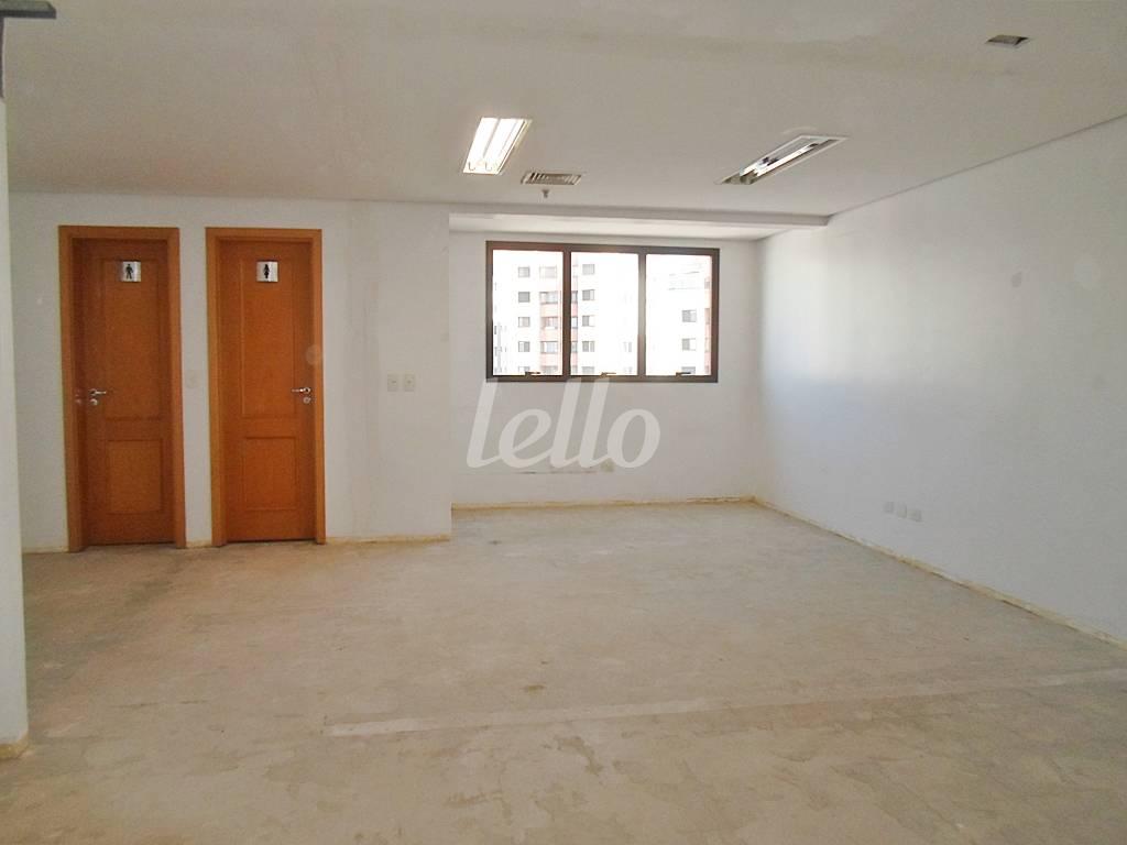 SALA de Sala / Conjunto para alugar, Padrão com 300 m², e 7 vagas em Vila da Saúde - São Paulo