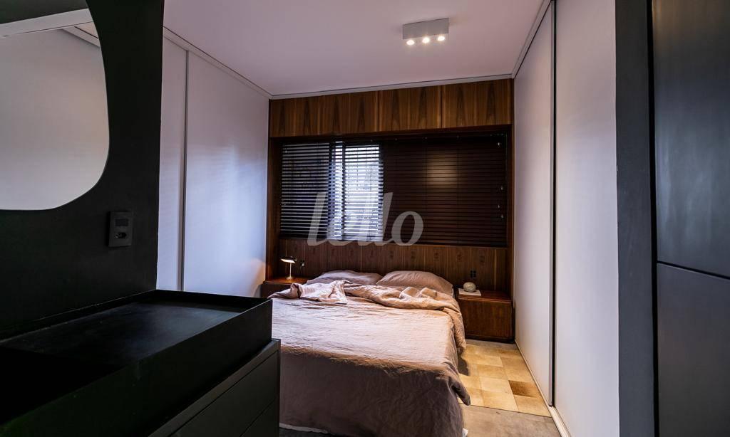 DORMITÓRIO de Apartamento à venda, Flat com 63 m², 2 quartos e 2 vagas em Jardins - São Paulo