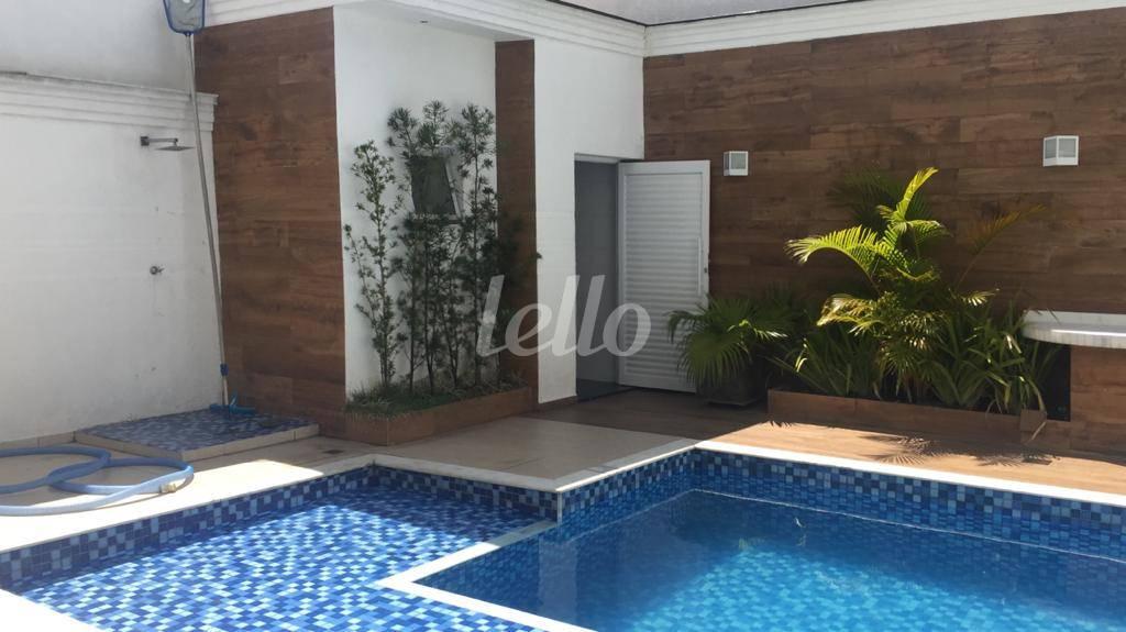PISCINA de Casa à venda, sobrado com 420 m², 3 quartos e 4 vagas em Cerâmica - São Caetano do Sul