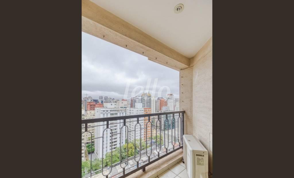 VARANDA de Apartamento para alugar, Padrão com 80 m², 3 quartos e 2 vagas em Itaim Bibi - São Paulo