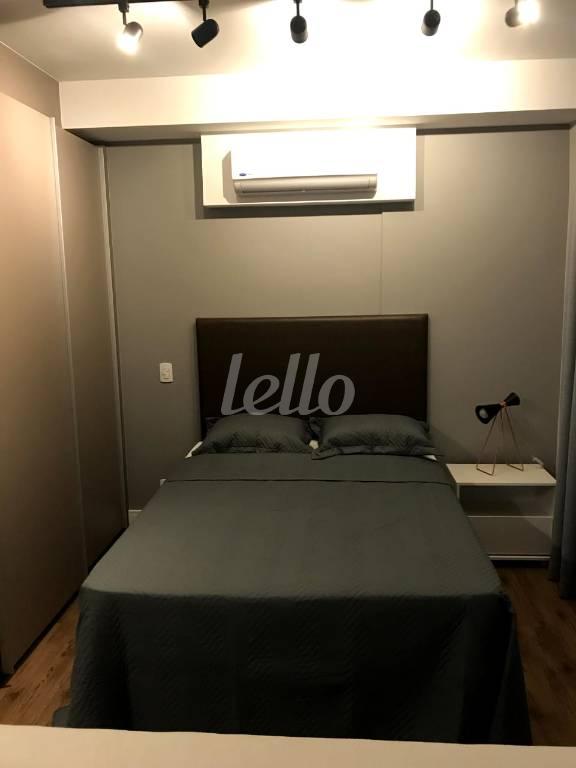 DORMITÓRIO de Apartamento para alugar, Padrão com 33 m², 1 quarto e 1 vaga em Santo Amaro - São Paulo